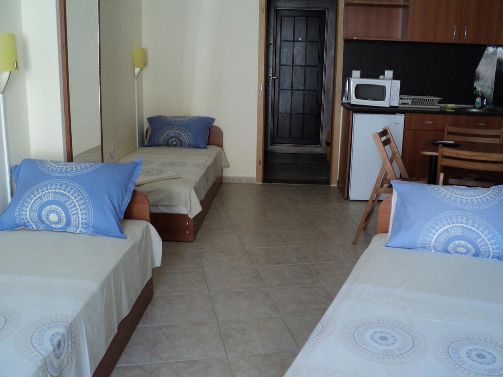 Meni Apartments And Guest Rooms Sozopol Pokój zdjęcie