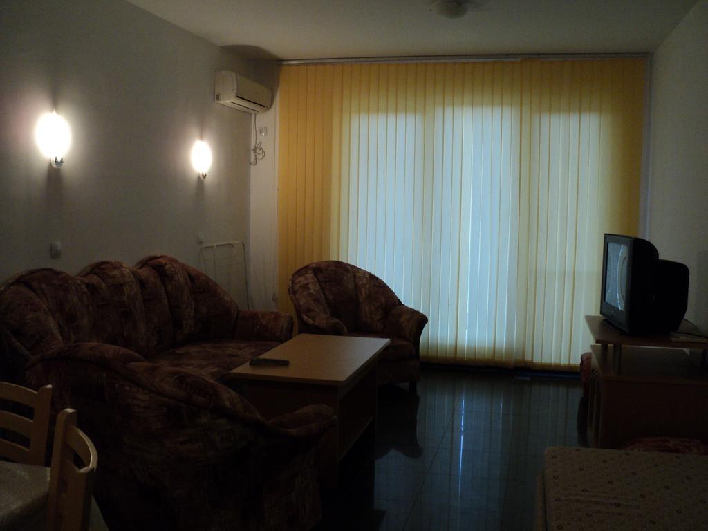 Meni Apartments And Guest Rooms Sozopol Pokój zdjęcie