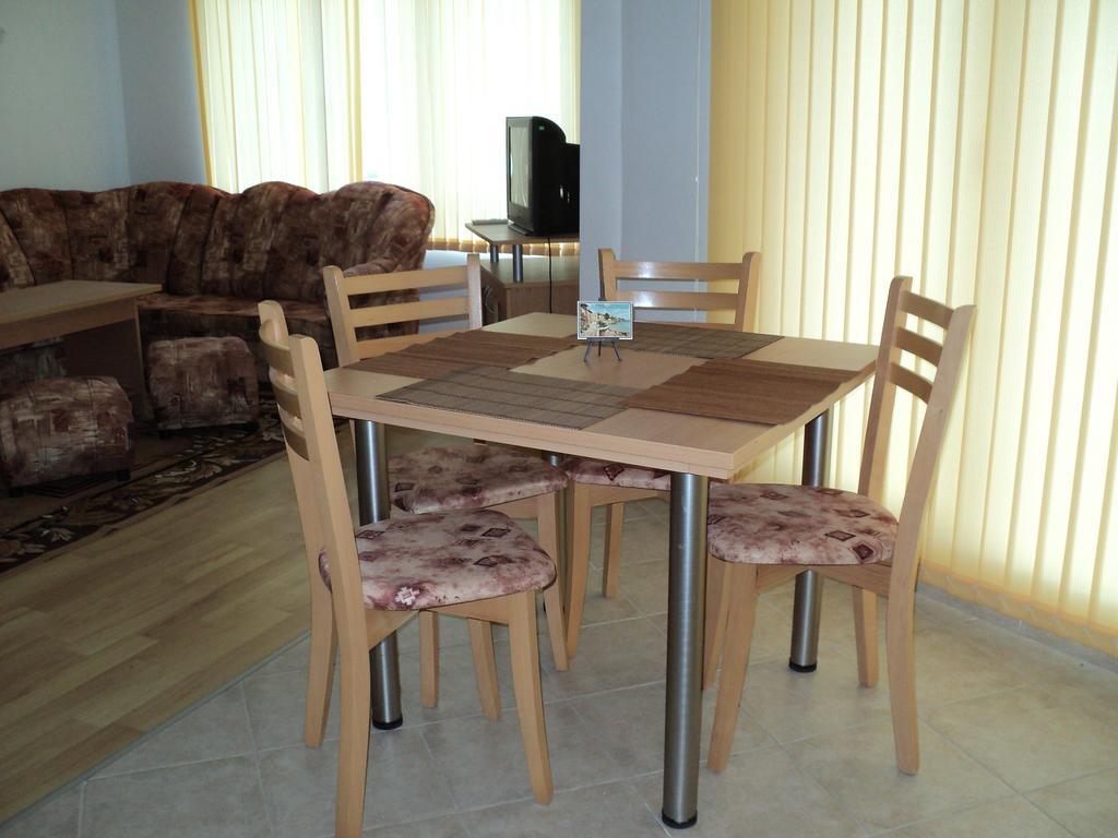 Meni Apartments And Guest Rooms Sozopol Zewnętrze zdjęcie