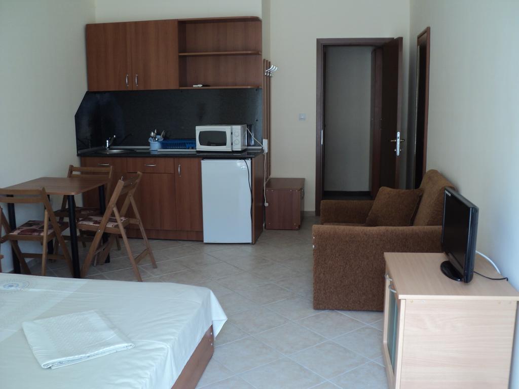 Meni Apartments And Guest Rooms Sozopol Zewnętrze zdjęcie